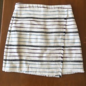 LOFT Wrap Skirt- Lined- Back Zip- Form Fitting- 4